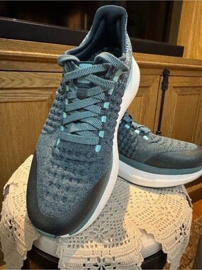 Rabbit Women's Knit Athletic Sneakers - Teal Slate running shoe
